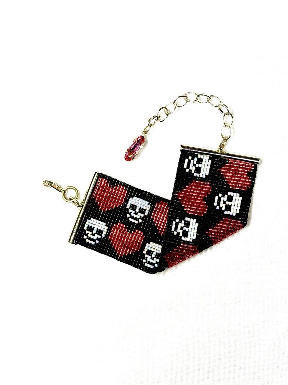 Hand crafted loom beaded skull & heart bracelet for Halloween - adjustable size - Picture 3 of 4